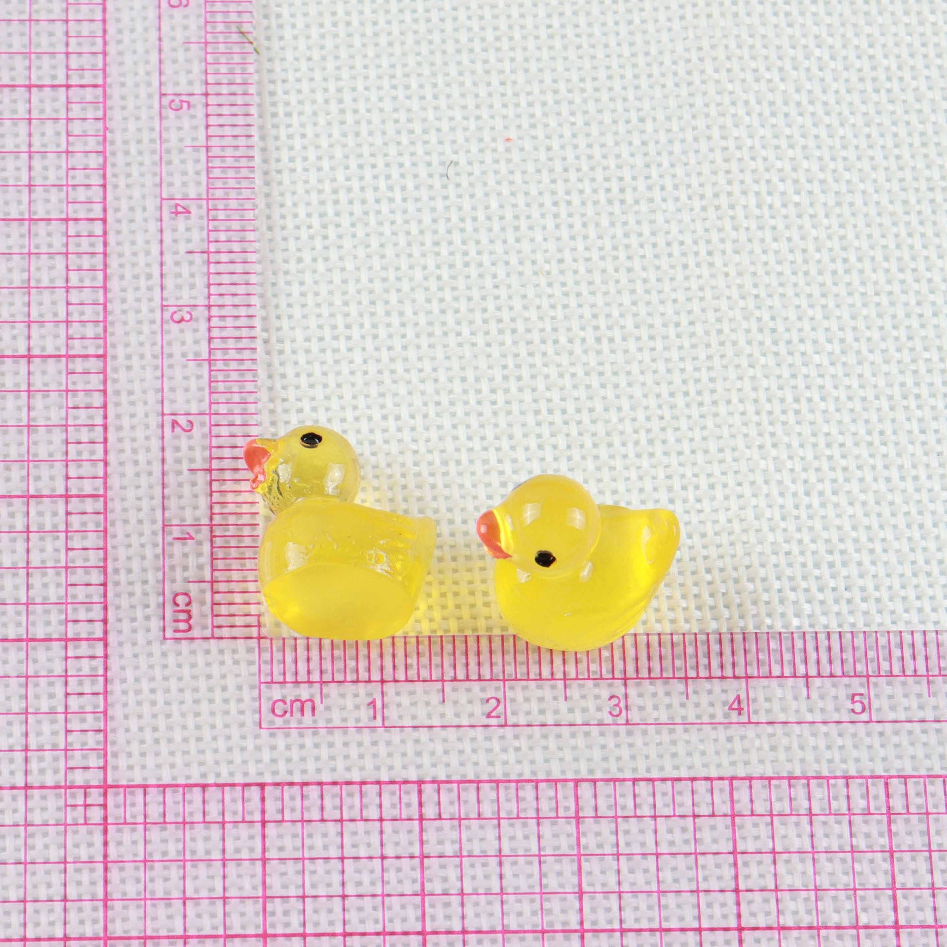 Cross-border resin luminous little duck diy jewelry hair accessories mini car creative micro landscape ornaments