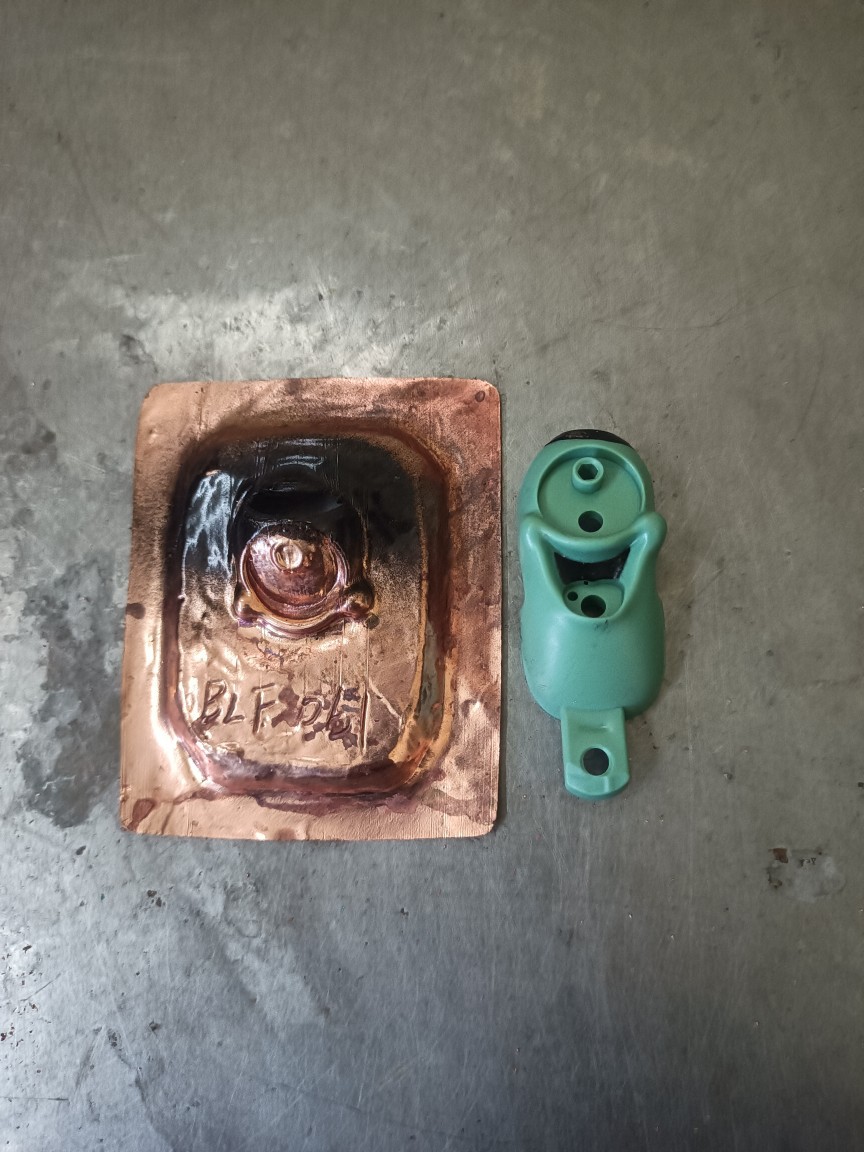 Профессиональное производство различных медных форм для распыления масла, формы для покрытия медной формы распылением краски, различные формы для распыления масла для мобильных телефонов и цифровых устройств