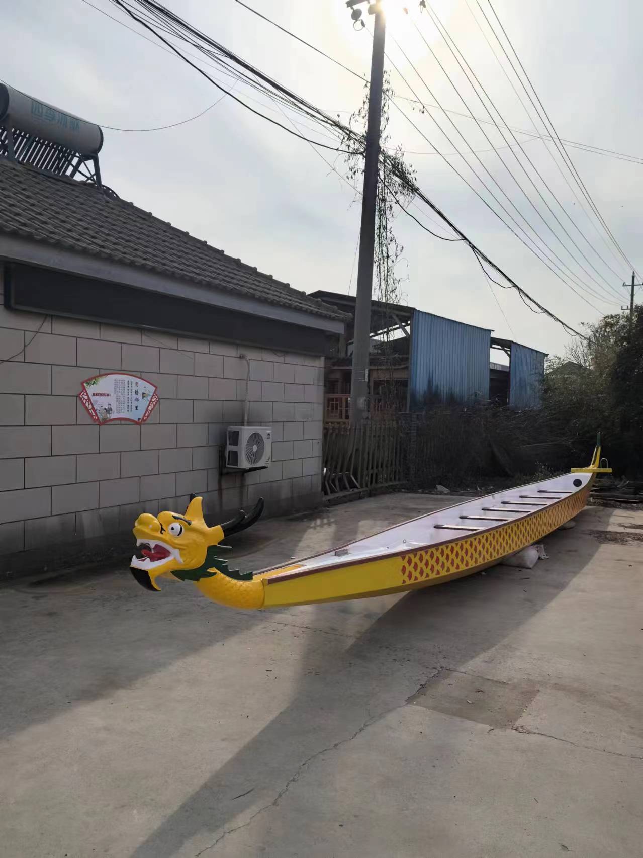 Dragon Boat Racing Fiberglass Boats for Dragon Boat Festival Competitions, Available in 22-Person/18-Person/12-Person Sizes, Specifically for Dragon Boat Races