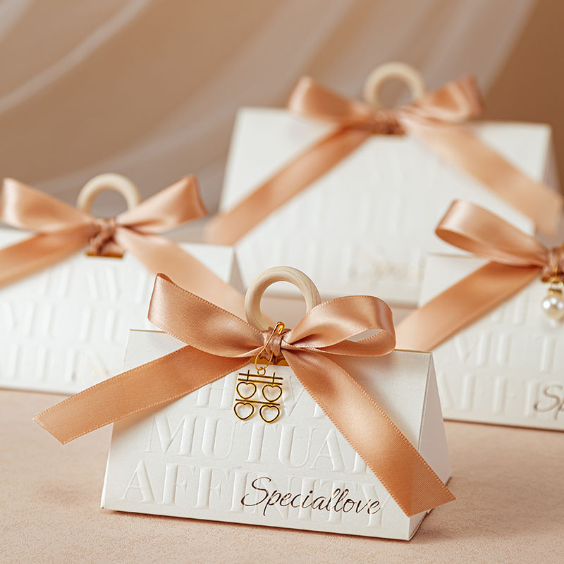 2023 Wedding Candy Box, Wedding High-End Satchel Candy Gift Box, Engagement Souvenir Triangle Box