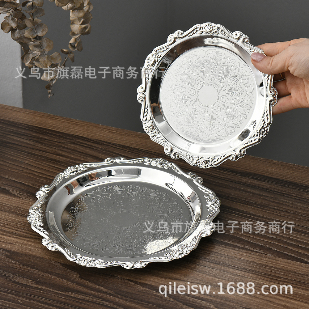 Ins Metal Carved Tea Coaster Small Plate Snack Cake Plate European Retro Aromatherapy Candle Jewelry Storage Plate