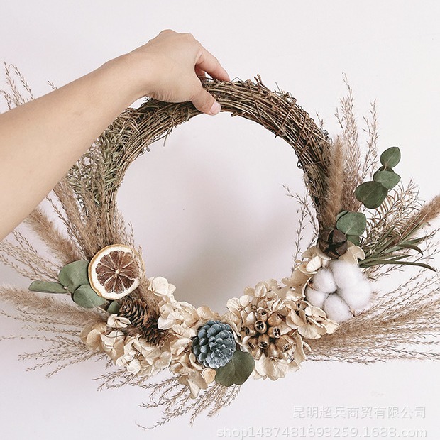 Маленький букет стиль вечного цветочного декора фотопродукция