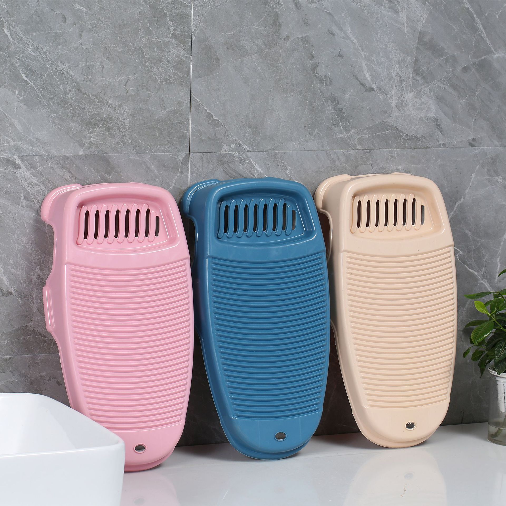 [Thickened Washboard] Plastic Non-Slip Washboard, Simple Pure Color Washboard, Sturdy, Portable and Hangable Washboard