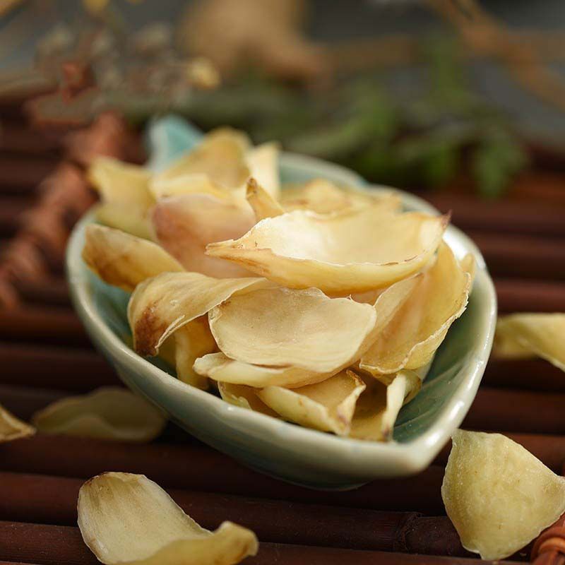 Versatile Medicinal and Edible Ingredients: New Lily, Clean and Medicinal Original Color Large Pieces of White Fungus, Goji Berries, and Lotus Seed Soup