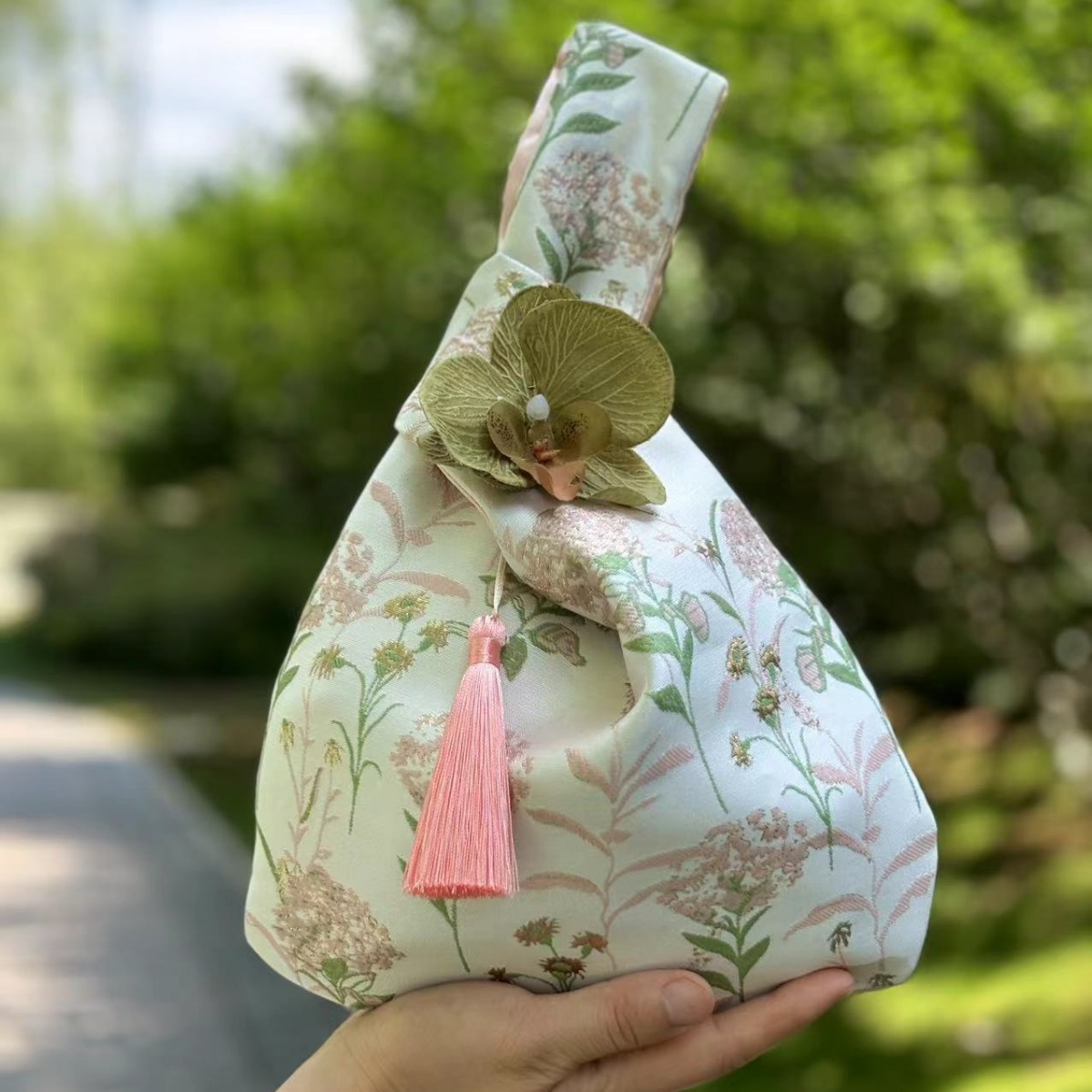 Подарок для подружки невесты, новая китайская сумка на запястье, золотой шелковый жаккард, подарочная коробка с кисточкой, легкая роскошная сумка для хранения