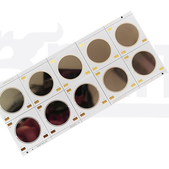 Зеркало с высоким отражением алюминий для производства чипов COB LED L95 для повышения световой эффективности спектра LED 4%