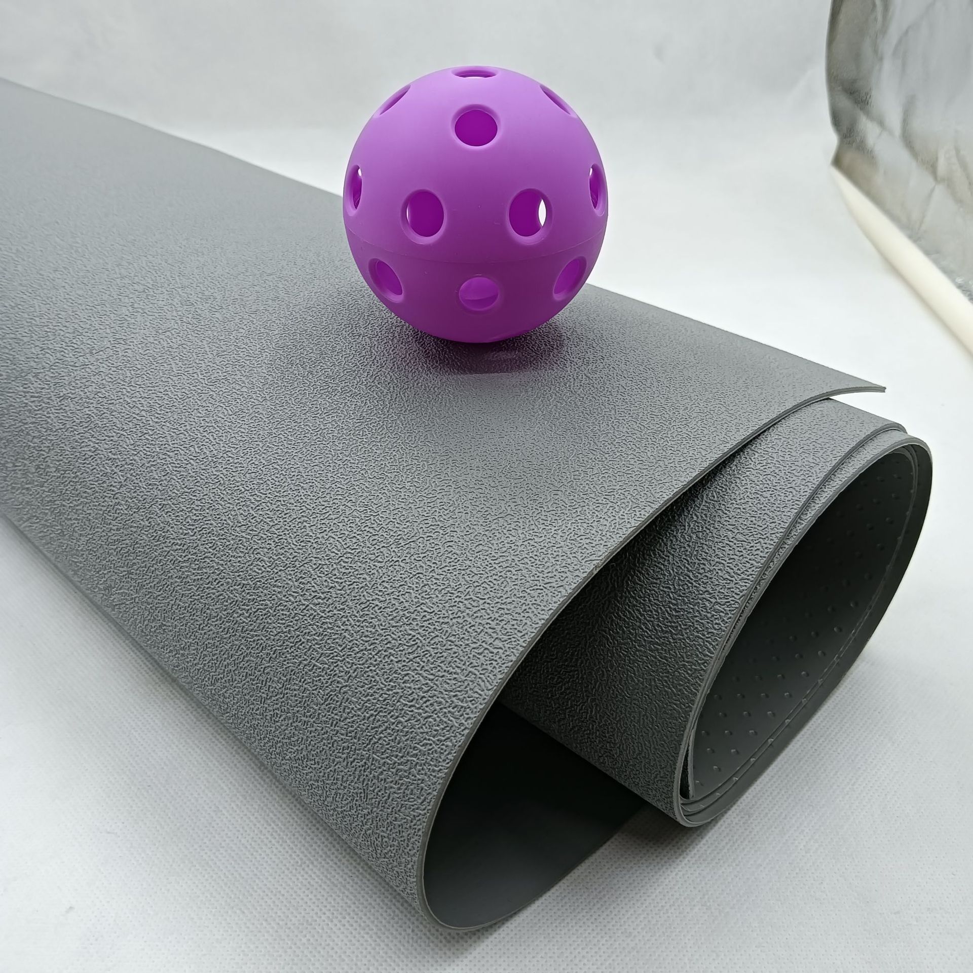 Indoor sports floor peek ball special glue