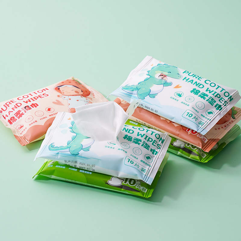 10-drawer mini wipes for babies wholesale portable children's hand mouth Cloud soft wipes cleaning wipes small bag wet tissue