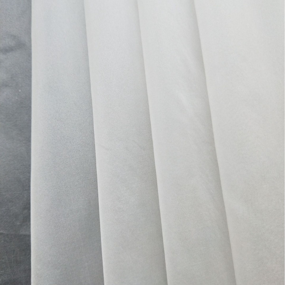 Factory direct spot mulberry silk hard raw silk fabric 8MM140 organza wedding dress fashion fabric fabric