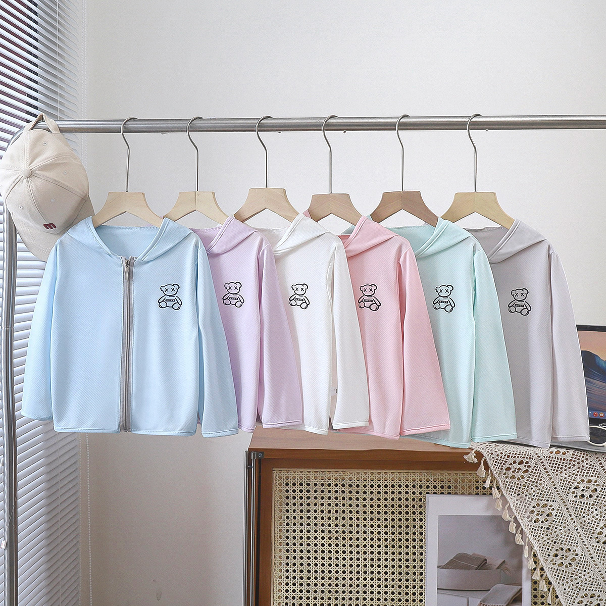 Тонкая защитная одежда от солнца из ледяного шелка для детей, дышащая одежда для мальчиков и девочек, летняя защитная одежда для малышей