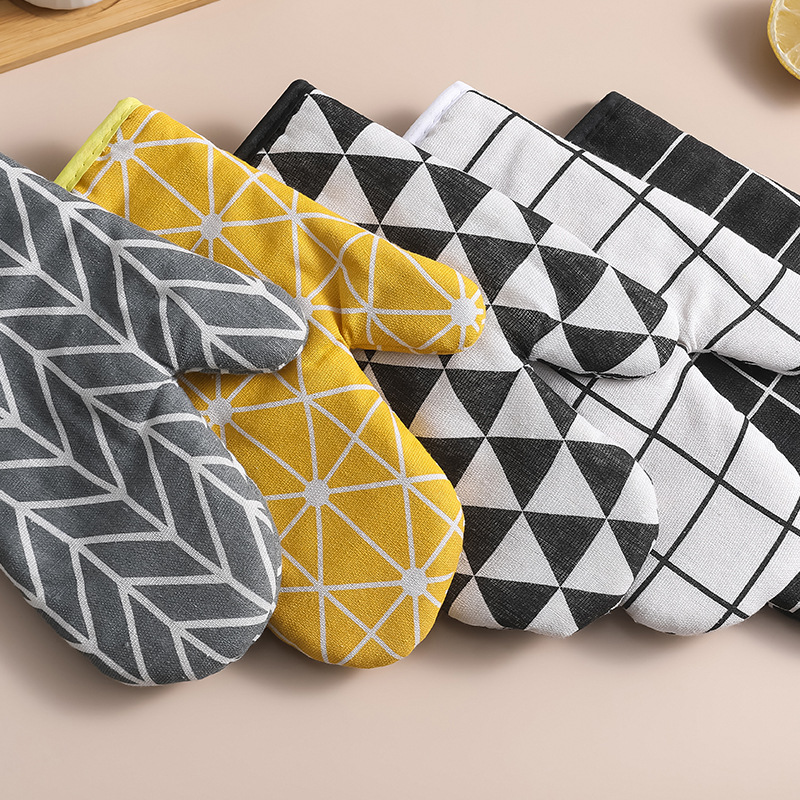 Microwave oven gloves anti-scalding high temperature resistant kitchen heat insulation Gloves oven gloves baking gloves factory direct supply