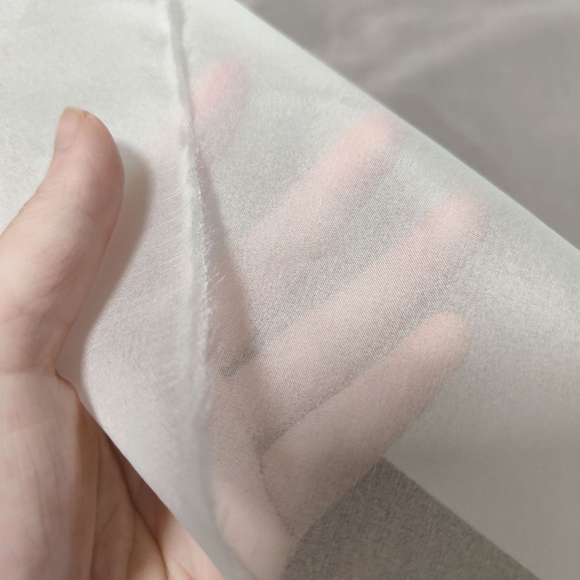 High Quality 5/6/8/10mm Silk Organza Dyed Embryo Mulberry Silk Fabric Tulle Silk Fabric White Embryo