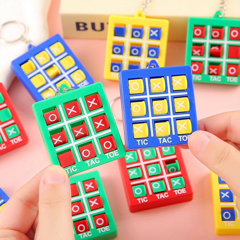 Мини-игра в крестики-нолики брелок детская обучающая игрушка вращающаяся шахматная подвеска