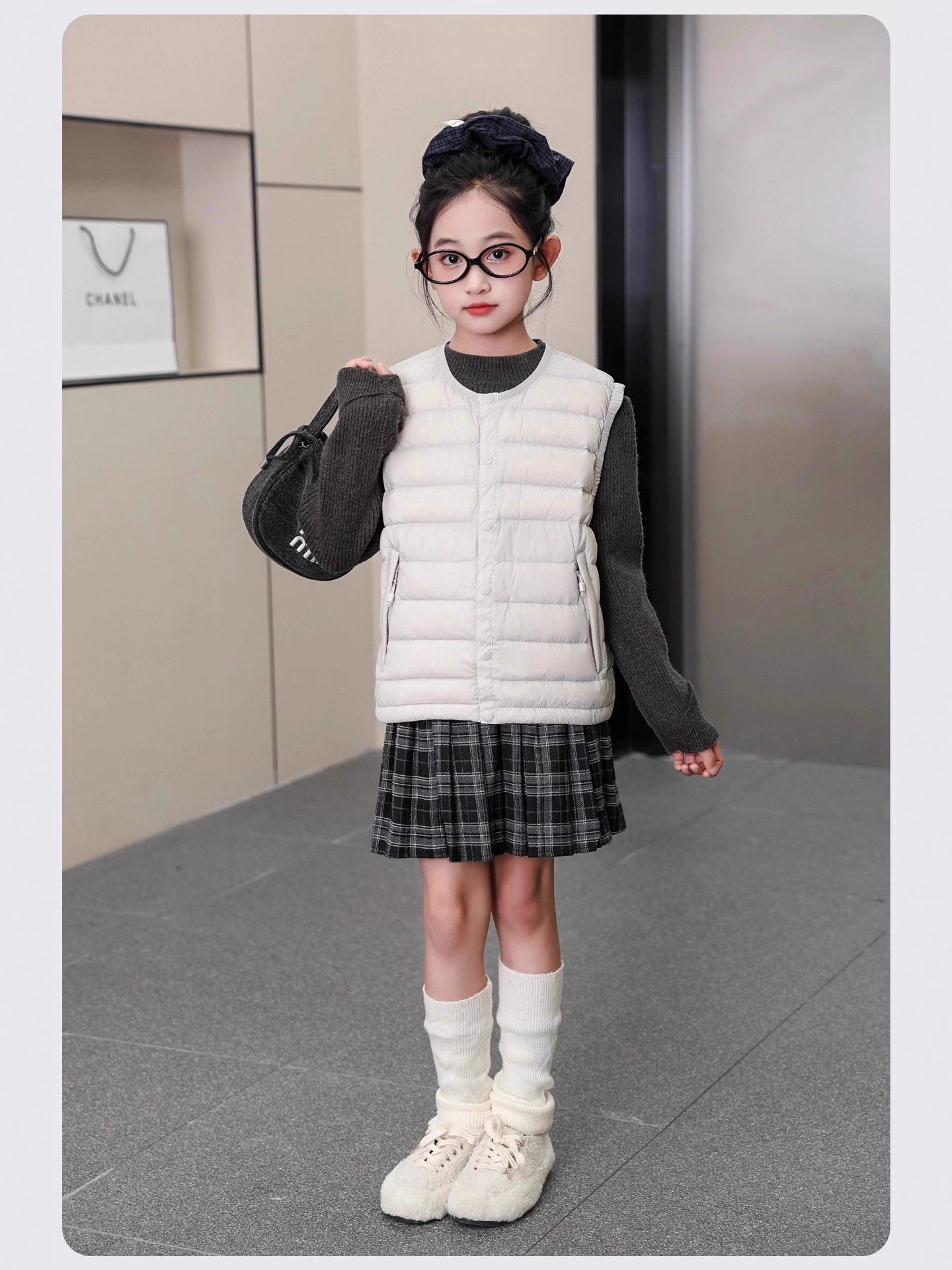 Children's down Jacket Vest for Boys and Girls, Lightweight Winter White Duck down Vest, Medium and Large Kidsren's Vest, School Uniform Liner