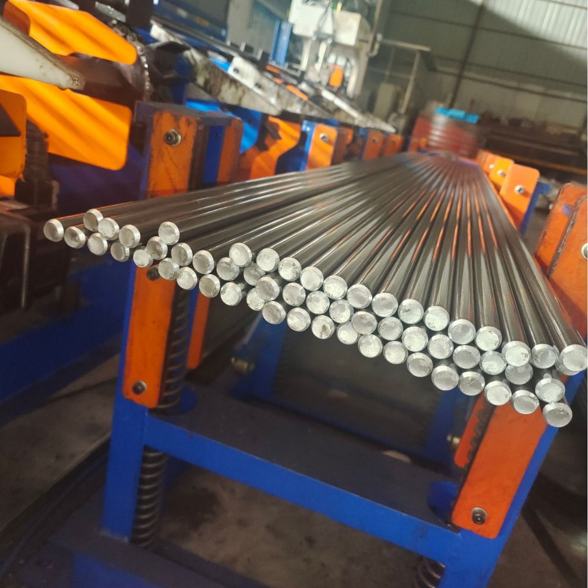 42Crmo Cold-Drawn Round Steel, Straightened and Tempered, for Machine Shafts, Mechanical Hydraulic Rods, and Piston Rods