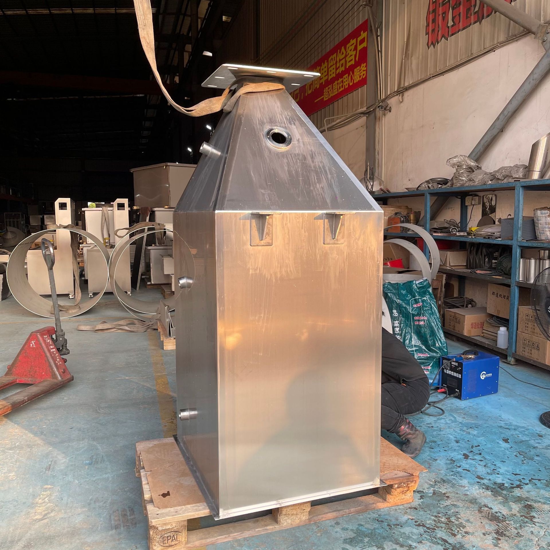 Stainless Steel High-Concentration Formula Storage Tank Stainless Steel Concentrated Liquid Storage and Transportation Tank Stainless Steel Antifreeze Mixing Tank