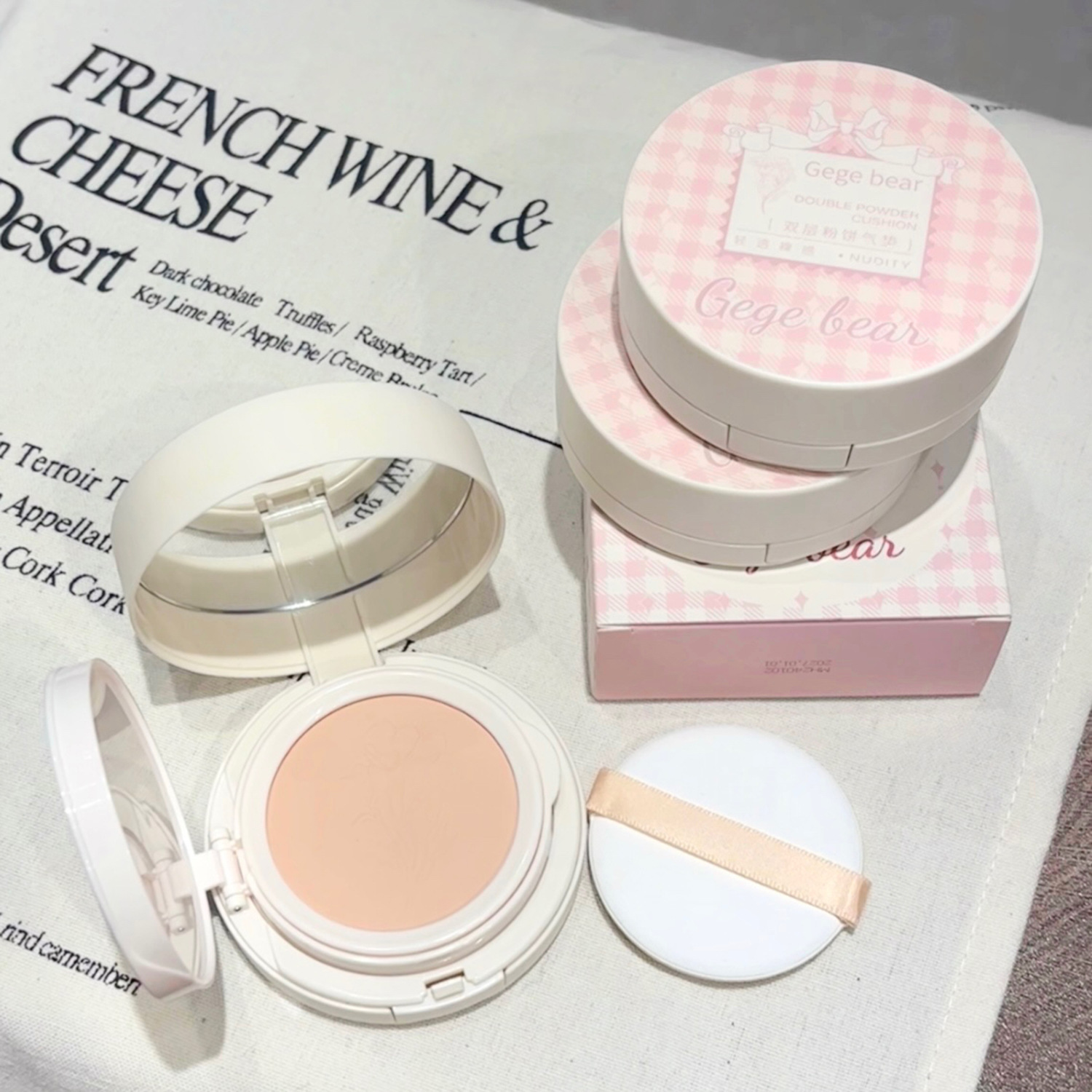 Gege Bear двойной слой пудровой воздушной подушки, красивый, белый, дышащий, не смывается, сухой и дружелюбный к коже, подходит для макияжа подделки