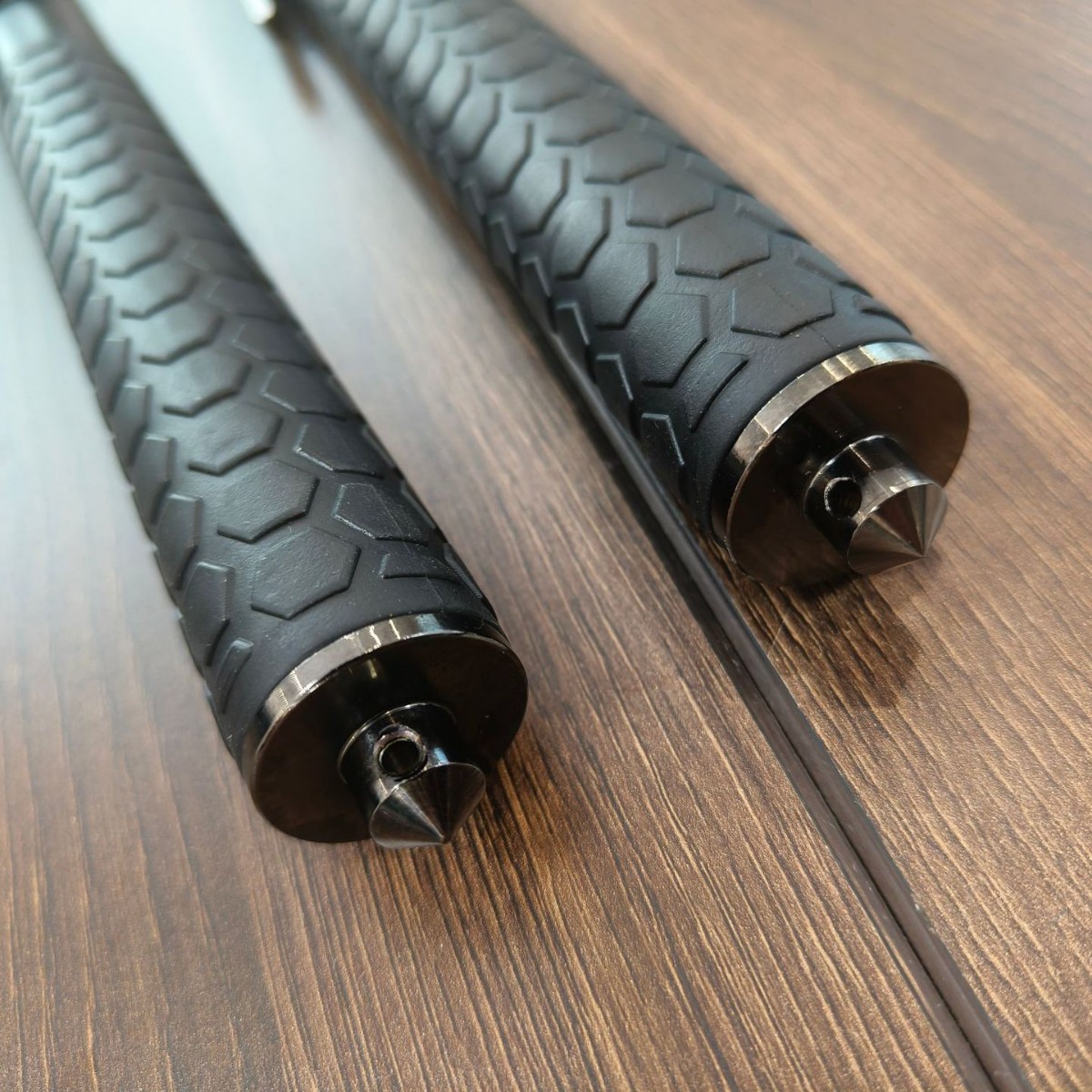 21inch Spring Stick Self-Defense Baton Retractable Stick Dog Baton Self-Defense Supplies Spring Roller Automatic