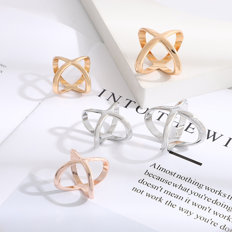 Korean style versatile cross glossy silk scarf buckle corner hem knotted buckle multi-functional niche light luxury corner buckle wholesale