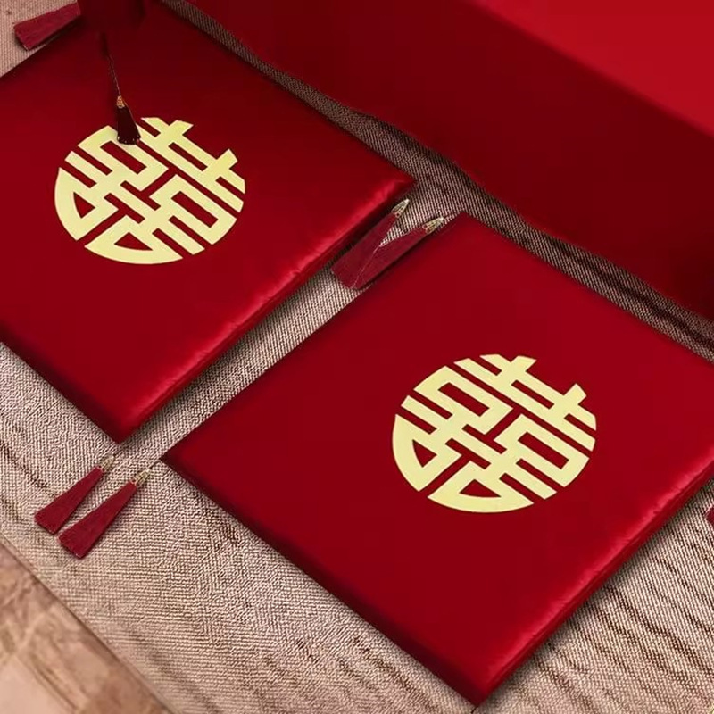 Wedding Supplies: a Pair of Kneeling Cushions for the Bride to Serve Tea, Thickeneded Bowing and Changing Words, Wedding Red Wedding Sitting Mats
