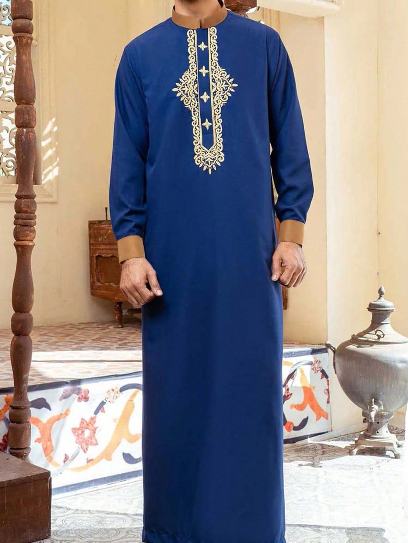 New Cross-border Middle East Trade Muslim Long-sleeved Embroidery Ethnic Arabian Men's Loose Robe (in stock