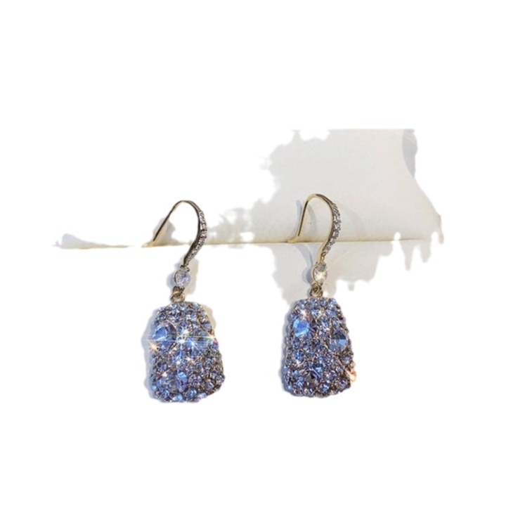 Exquisite Flash Full Diamond Square Ear Hook Earrings Elegant Light Luxury High-end Sense Earrings 2023 New Explosions All-match Women