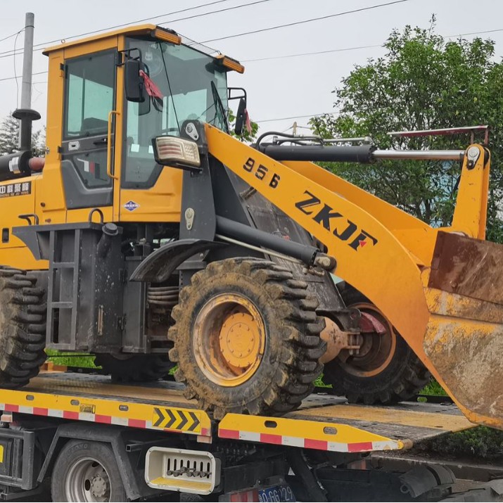 Sinotruk Howo 3-6 Ton Tow Truck Price Configuration Optional, Road Rescue Vehicle Towing Engineering Machinery Manufacturer