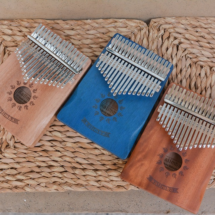 in stock wholesale Kalinba thumb piano 17-tone 21-tone portable box peach blossom core thumb piano decompression instrument cross-border