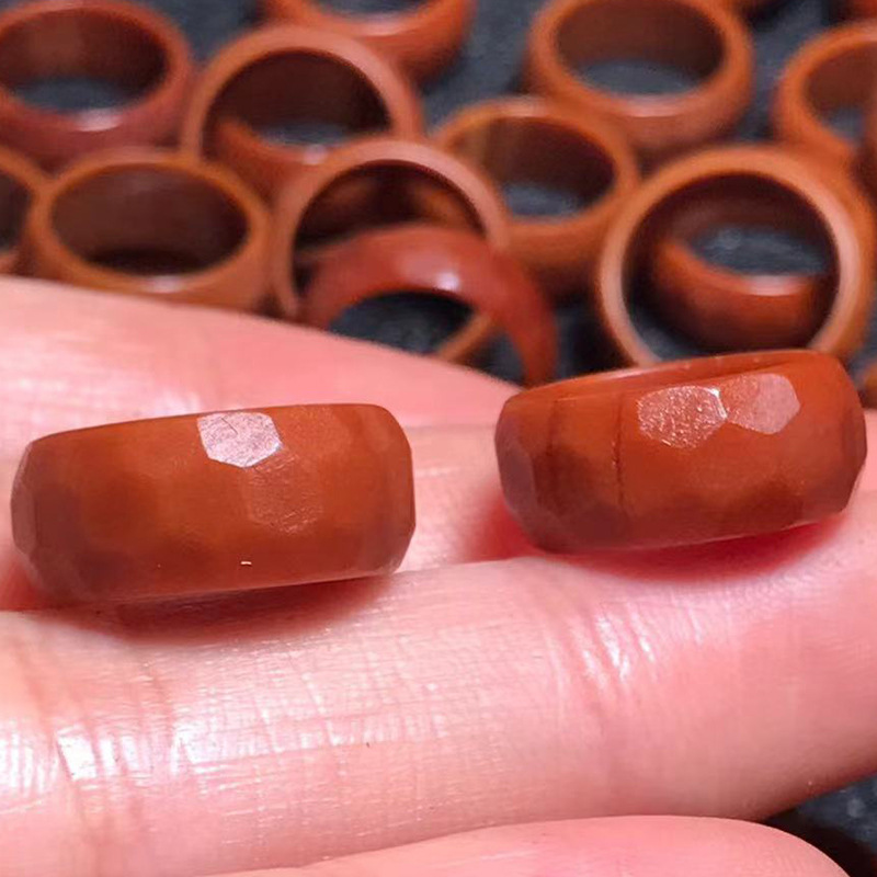 Suzhou handmade nuclear carving smooth running ring feather pattern ruyi running ring olive core accessories text play small handle in stock