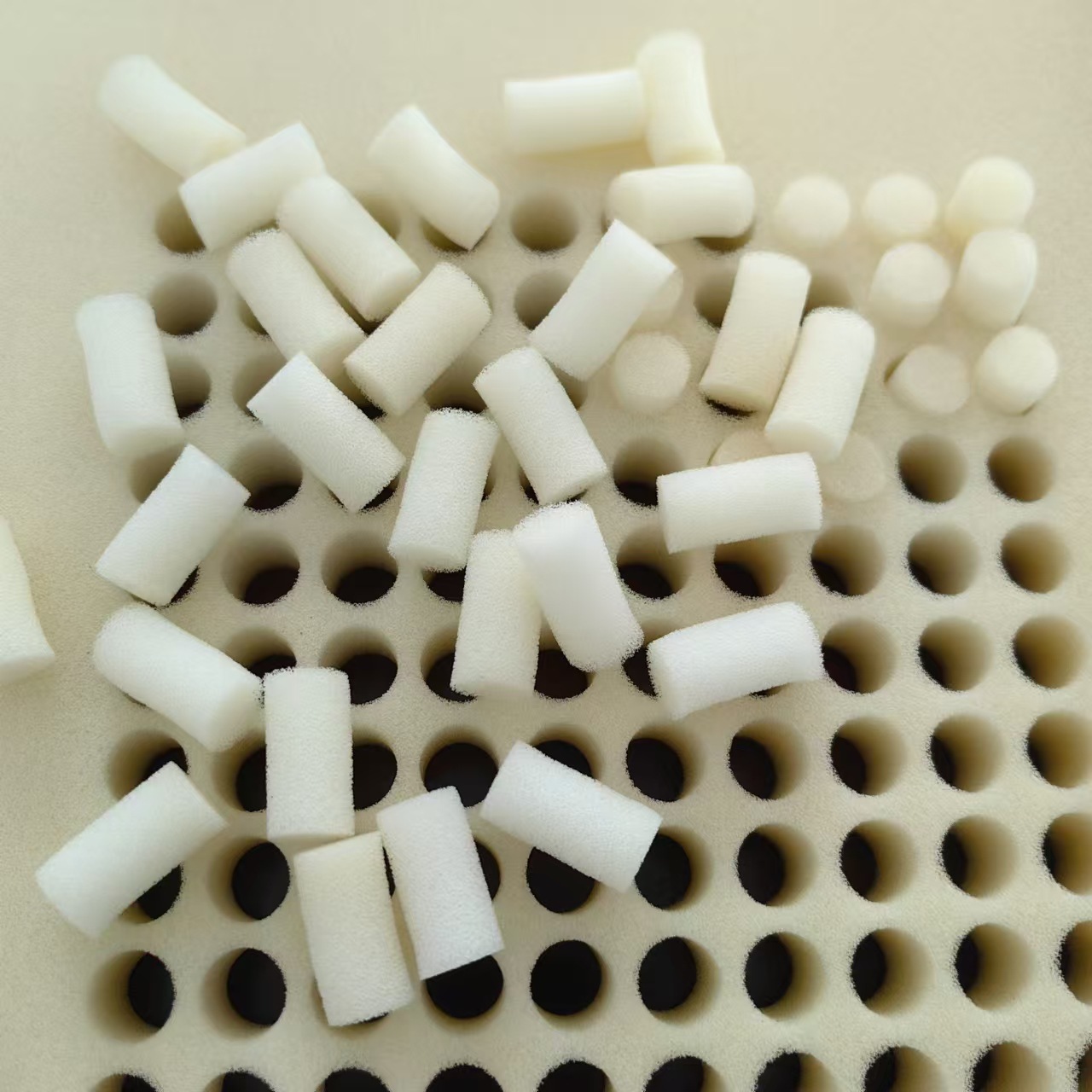 Pu Foam Plug Sponge Column Professional Chemical Pipe Cleaning Sponge Column Floor Heating Pipe Cleaning Sponge