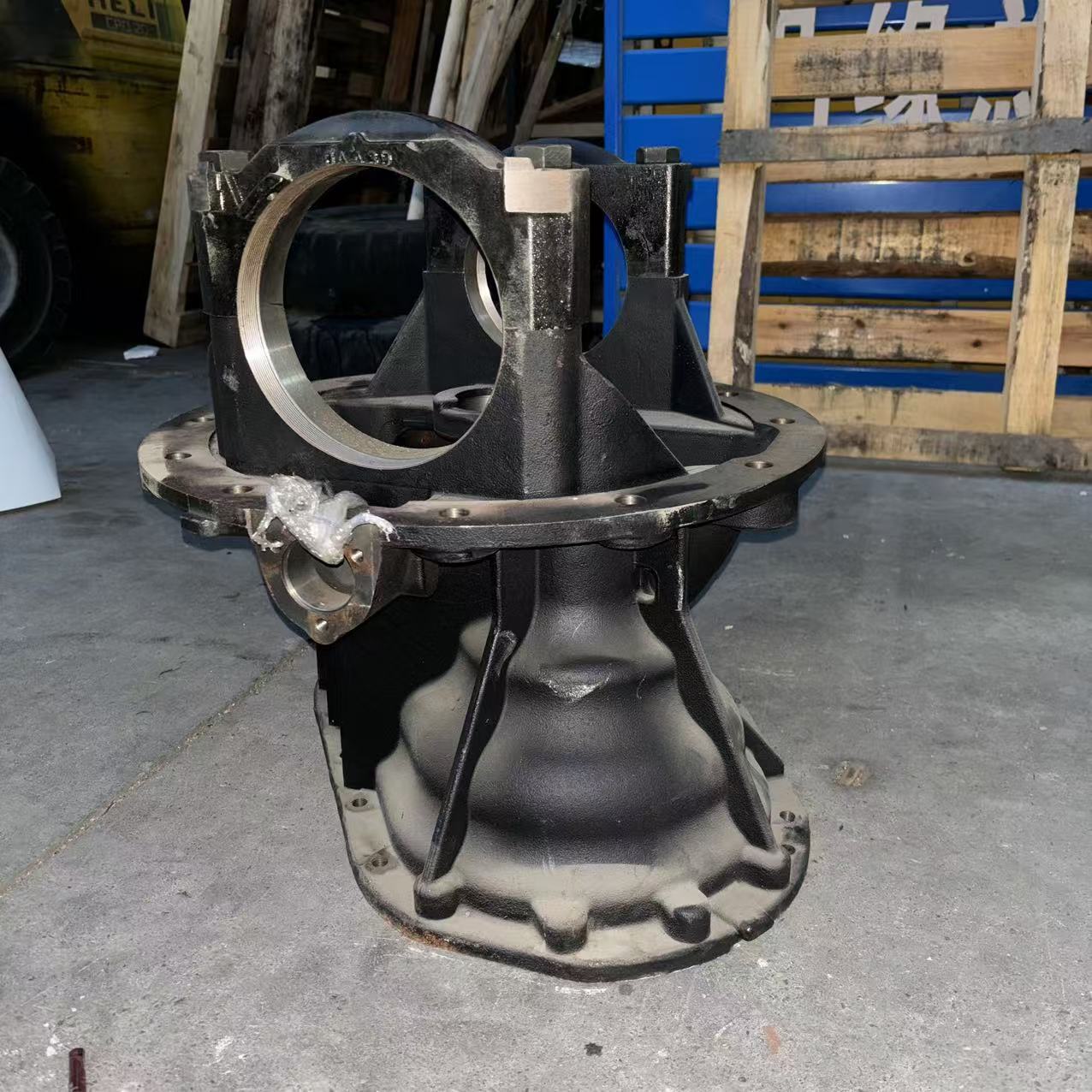 MCY12 medium bridge main reducing shell WG7117327005 reducer shell