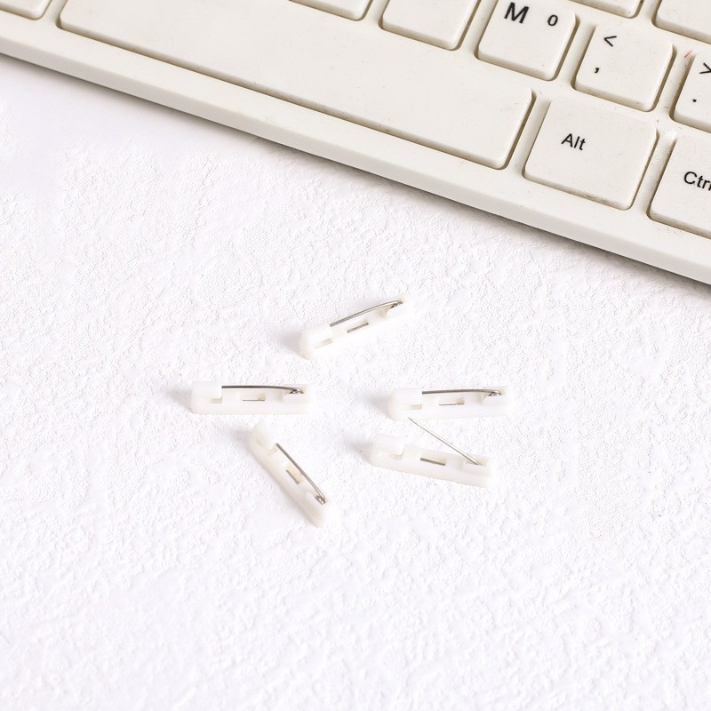 White Plastic Pin Pvc Buckle Pin Brooch Brand Buckle Pin Corsage Pin Pvc Brooch Badge DIY Handmade Material
