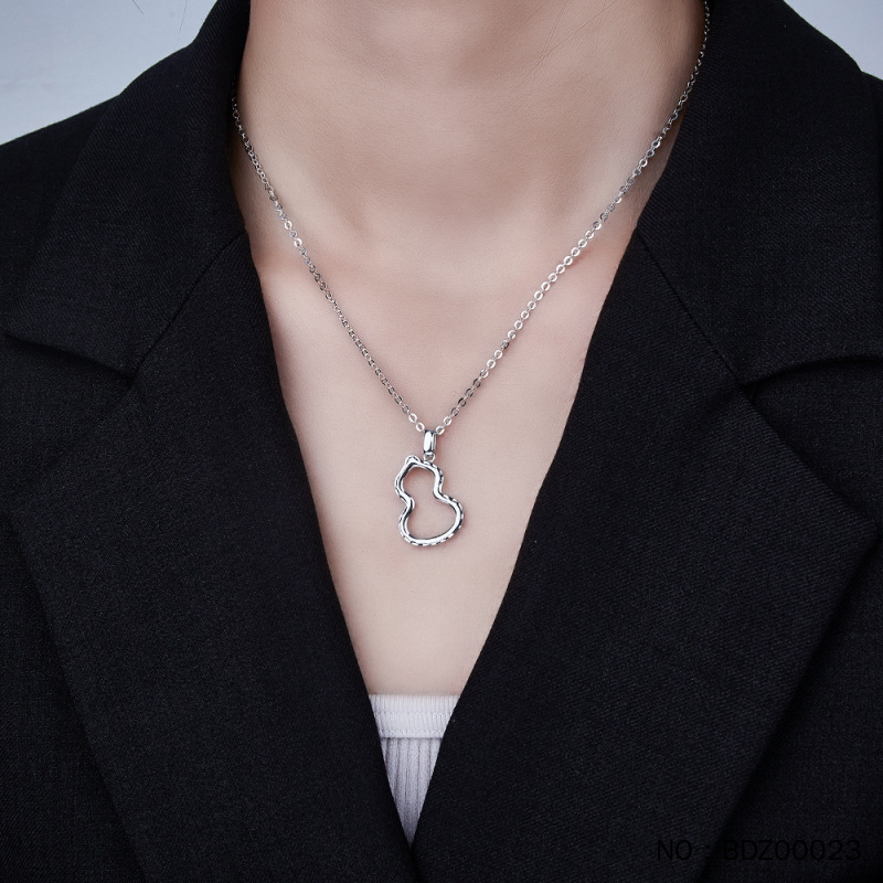 Platinum Cut Out Gourd Pendant (excluding Chain) Platinum Pt950 Pendant Produced by Dxir