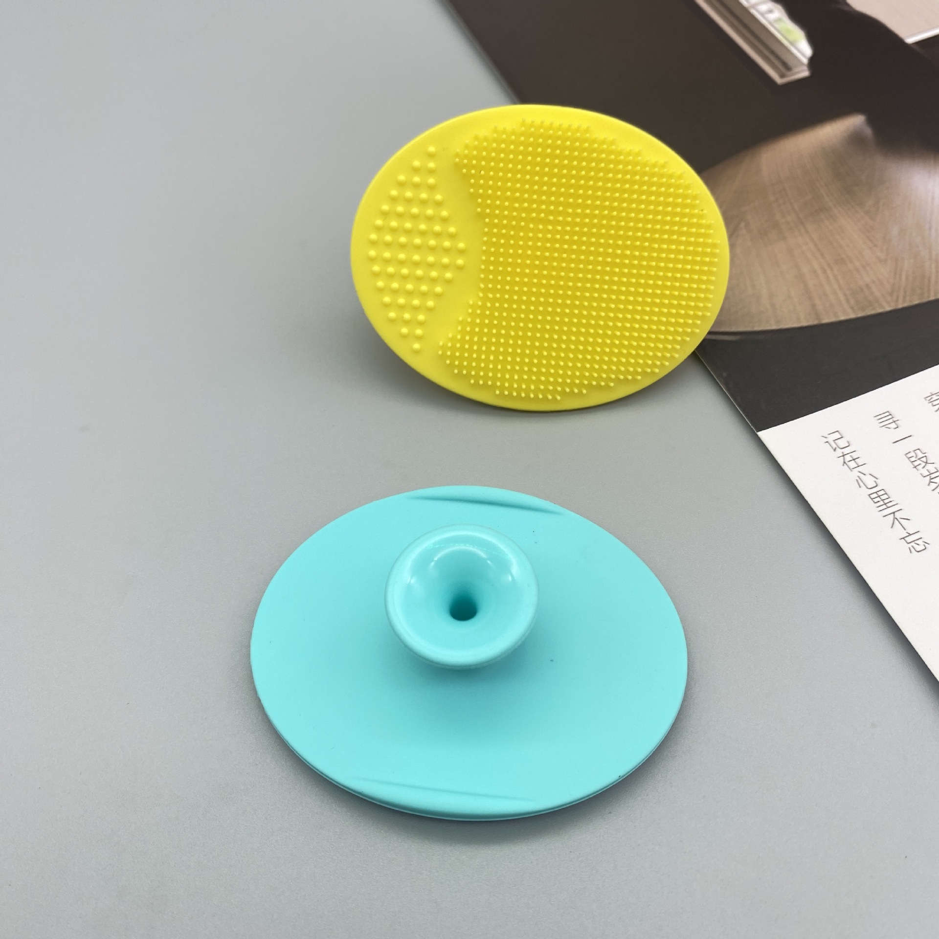 Silicone small size Face Washing Brush Baby Cleansing Brush Baby Face Cleaning Massage Brush Silicone Bath Brush
