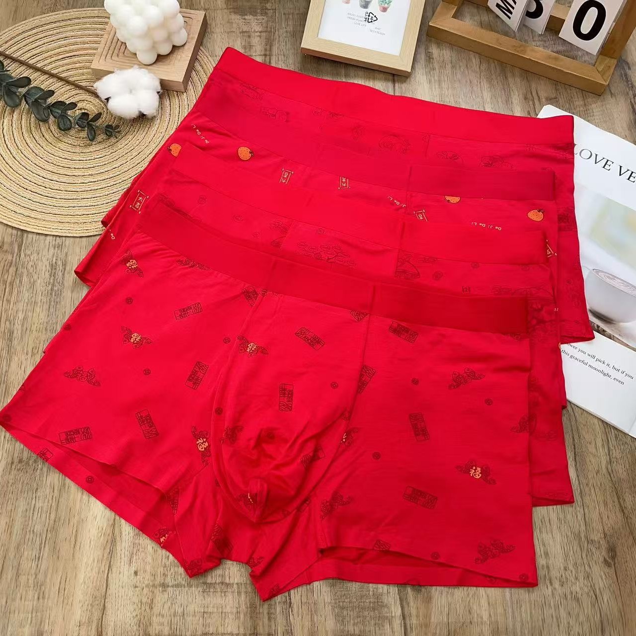 Мужское нижнее белье новая карточка красный Новый год праздничный красный бесшовные модальные боксеры четыре угла специальная оптовая продажа