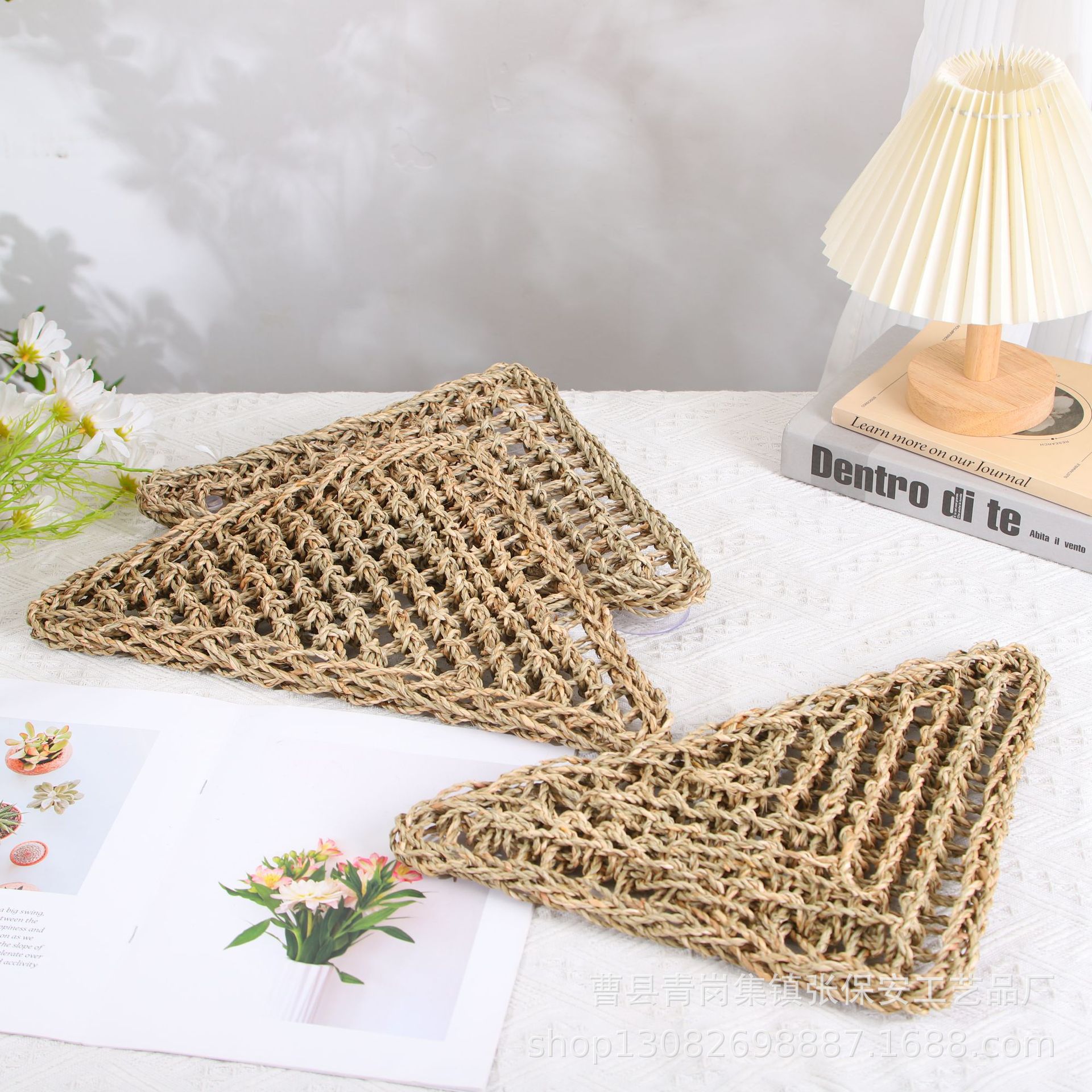 Straw Pet Crawling Mat Climbing Pet Lizard Hammock Seagrass Braided Pet Mat Feeding Box with Suction Cup Climbing Pet Grass