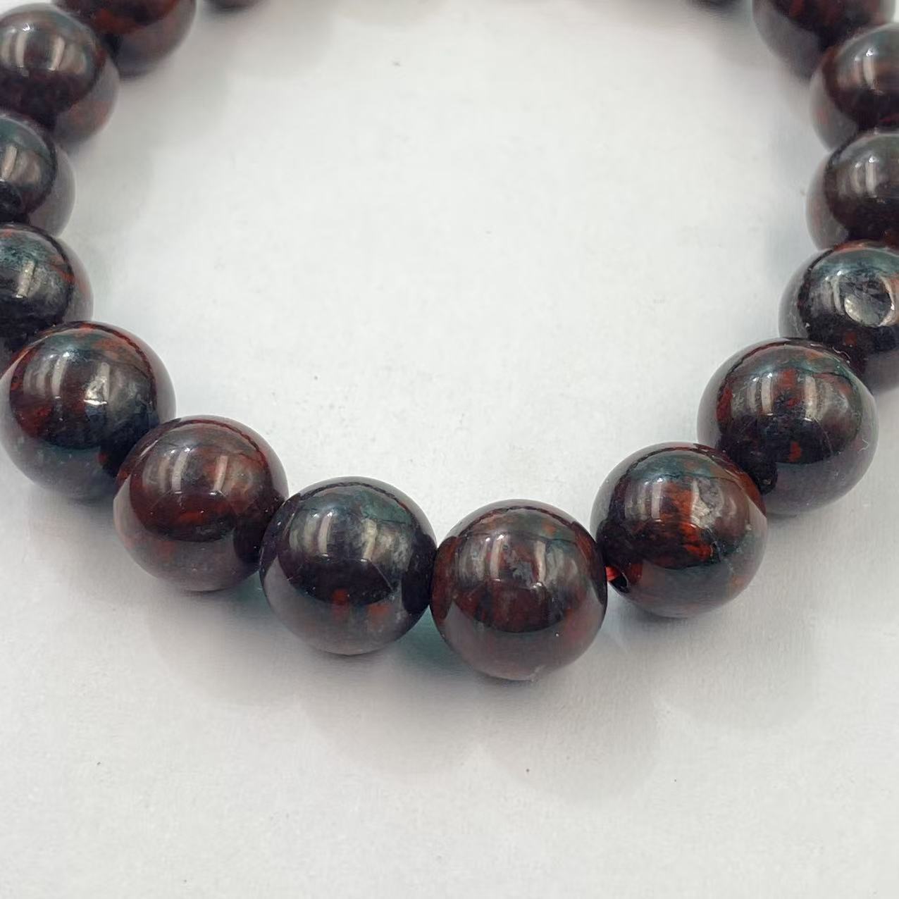 Wholesale Bloodstone Bracelet Unisex Style 10mm Single Circle Meteorite Red Bracelet Promotional Gift