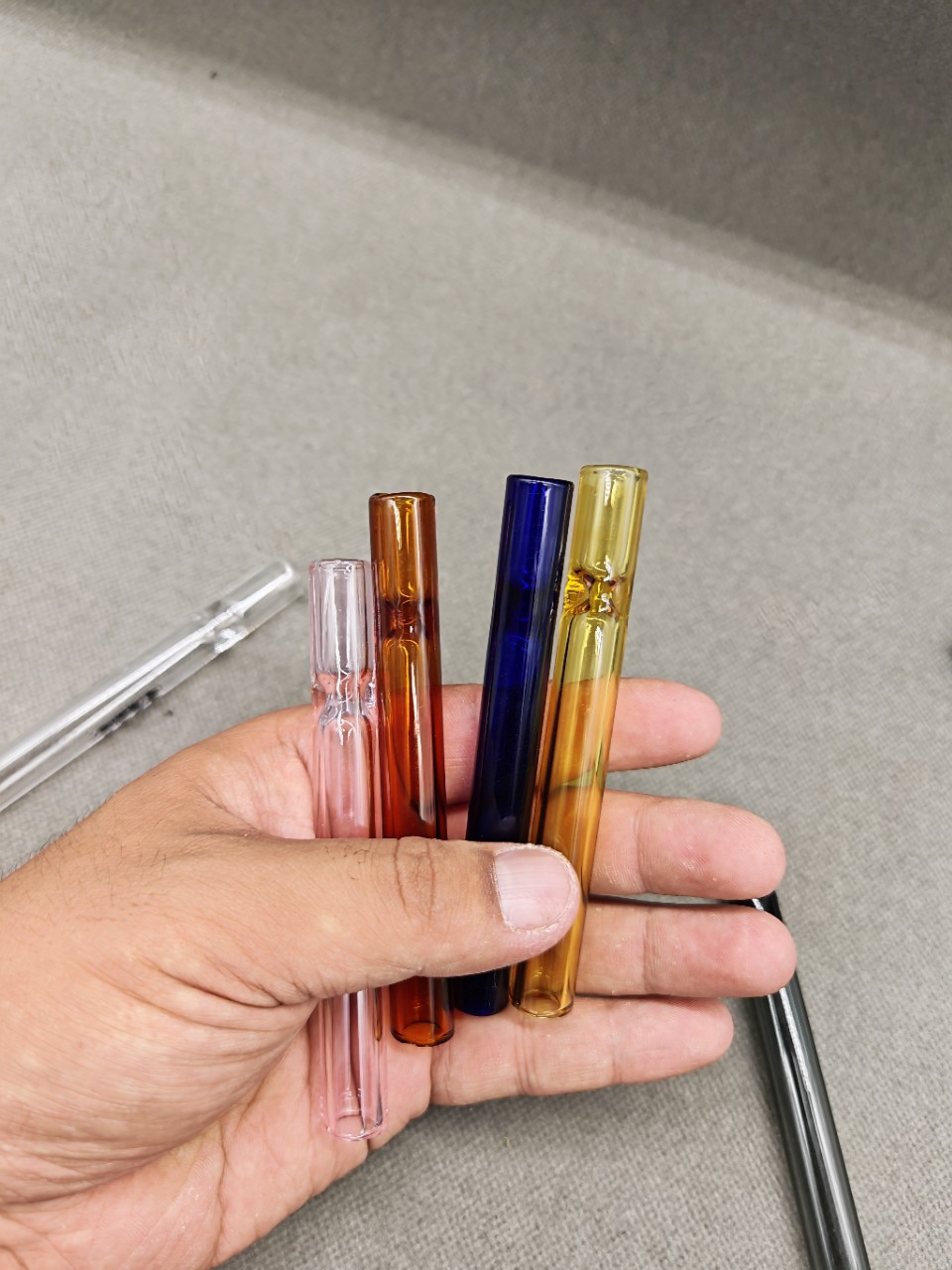 Manufacturers Produce 4inch Eye-Shrinking Glass Tubes, Cross-Border Hot-Selling High Borosilicate Glass Cigarette Holders