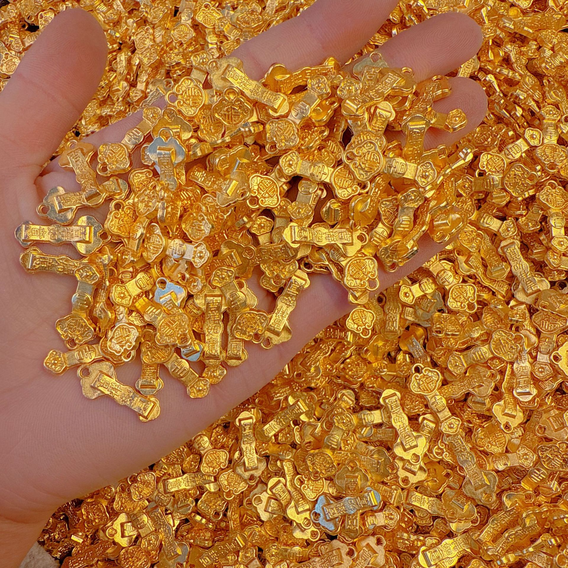 Simulated Ingot Decoration Accessories, Small Ingot Ornaments to Attract Wealth, Mini Plastic Ingots, Chinese Gift Ingots