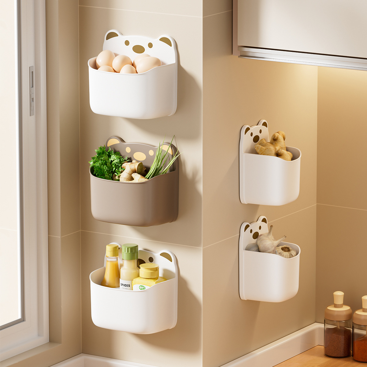 Wall-mounted cartoon bear cute storage box kitchen scallion, ginger and garlic hole-free storage wall storage refrigerator side hanging blue