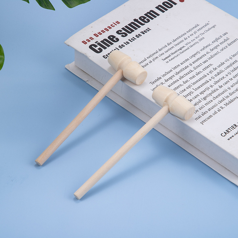 Manufacturers supply mini solid wood hammer children's toys raw wood color flat head wooden hammer small hammer knock cake small wooden hammer