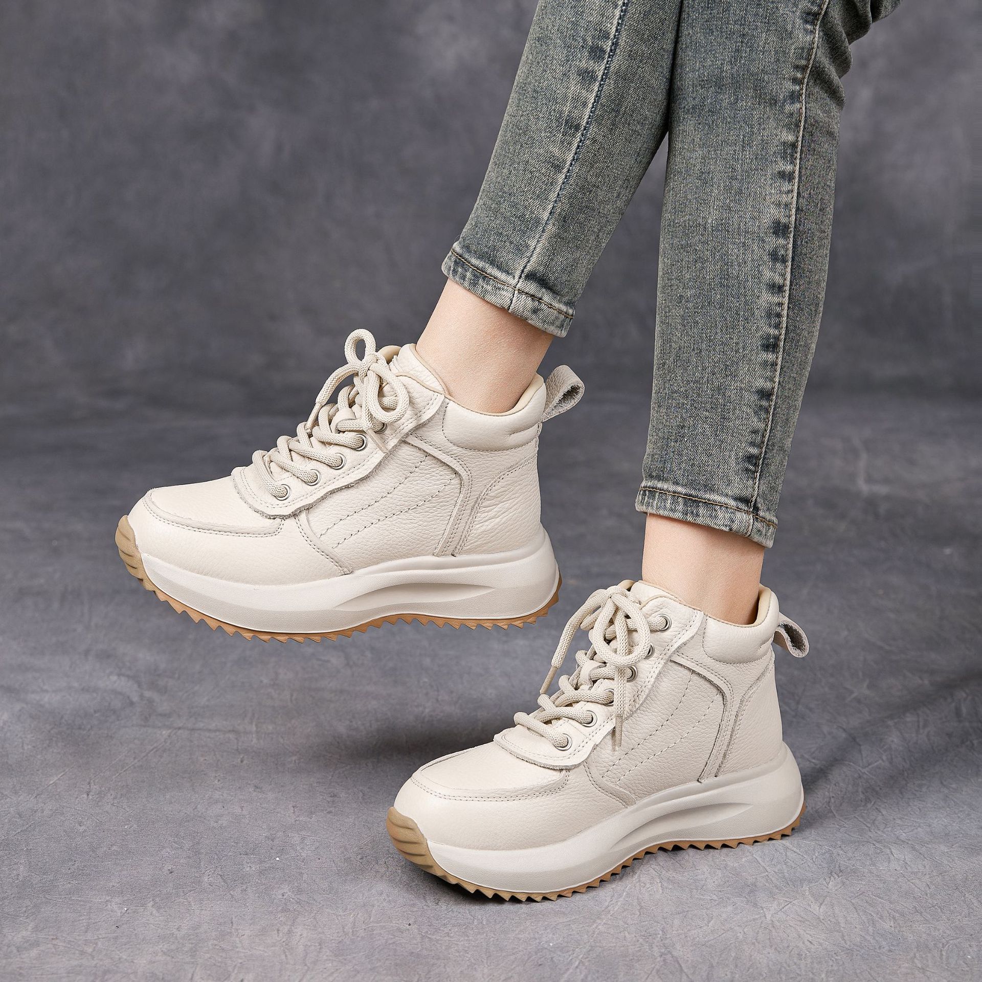 2025 New Thick-Soled Height-Increasing Foam-Soled High-Top Shoes for Women, Spring and Autumn Women's Shoes, Velvet-Lined Warm and Versatile Casual Shoes