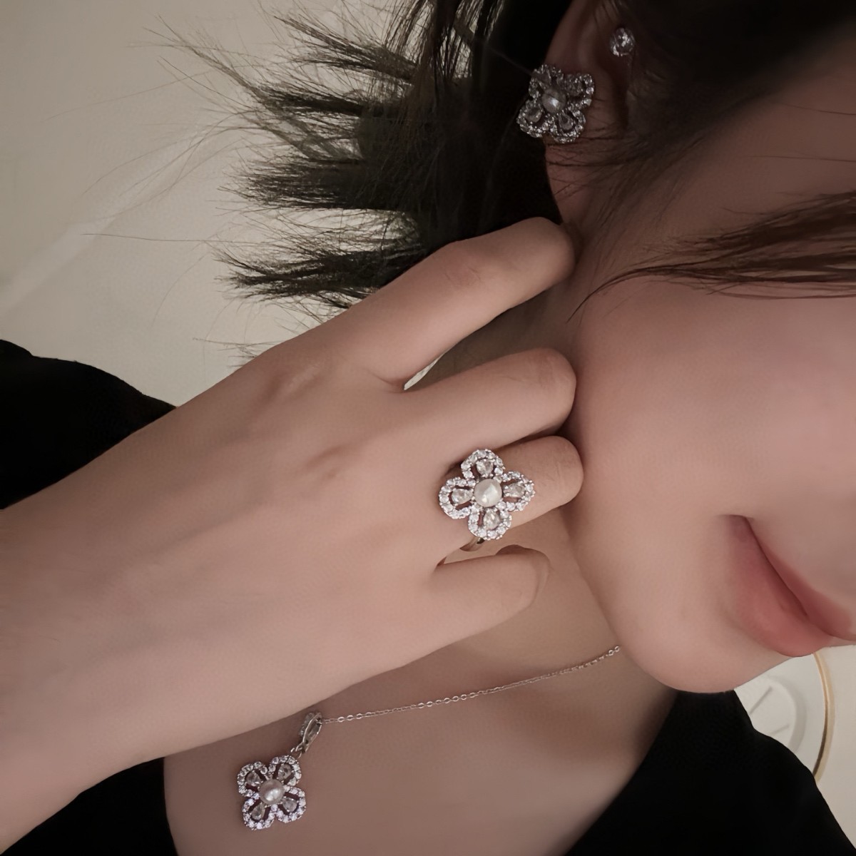 New Natural Freshwater Pearl Earrings, Four-Leaf Flower Zircon Earrings, Exquisite and Versatile Fashionable Earrings, Sterling Silver Jewelry