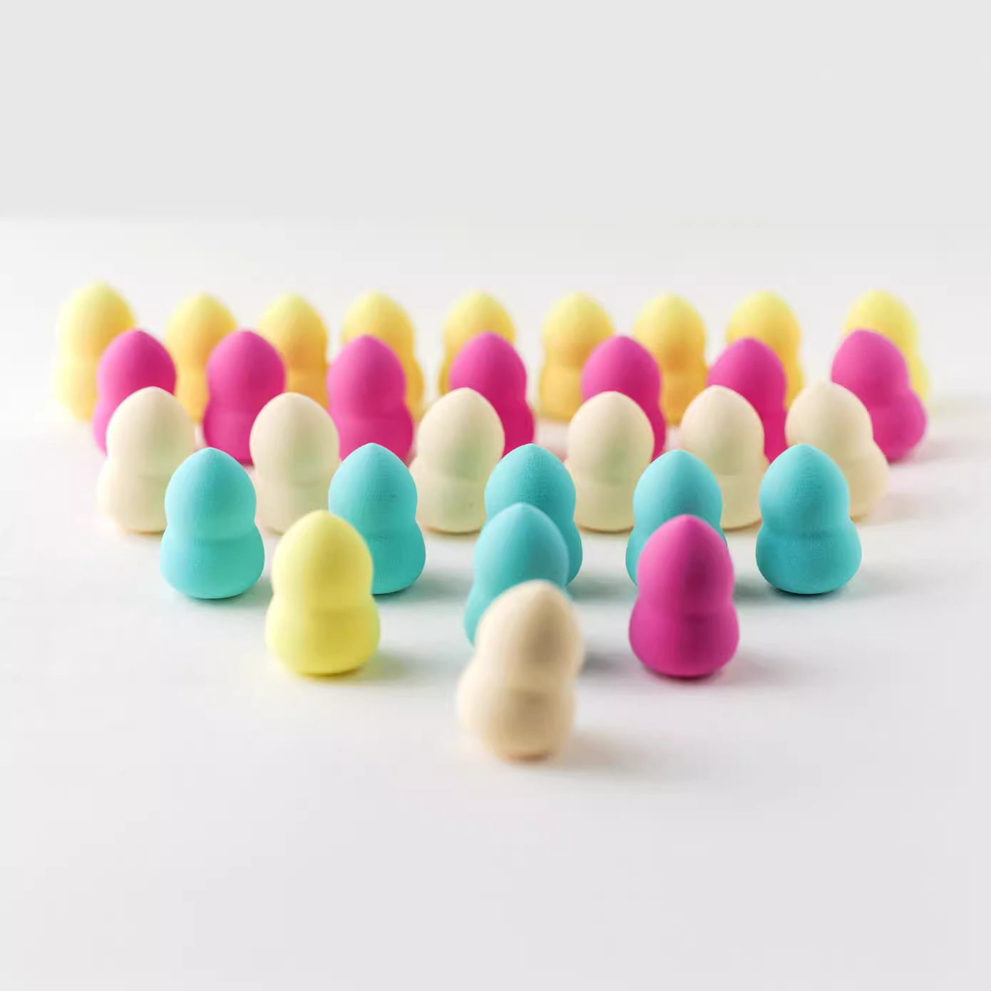 small size Beauty Egg Mini No Powder Dry and Wet Dual-Use Makeup Slant Cut Water Drops Soak in Water to Bigger Non-Latex Makeup Egg