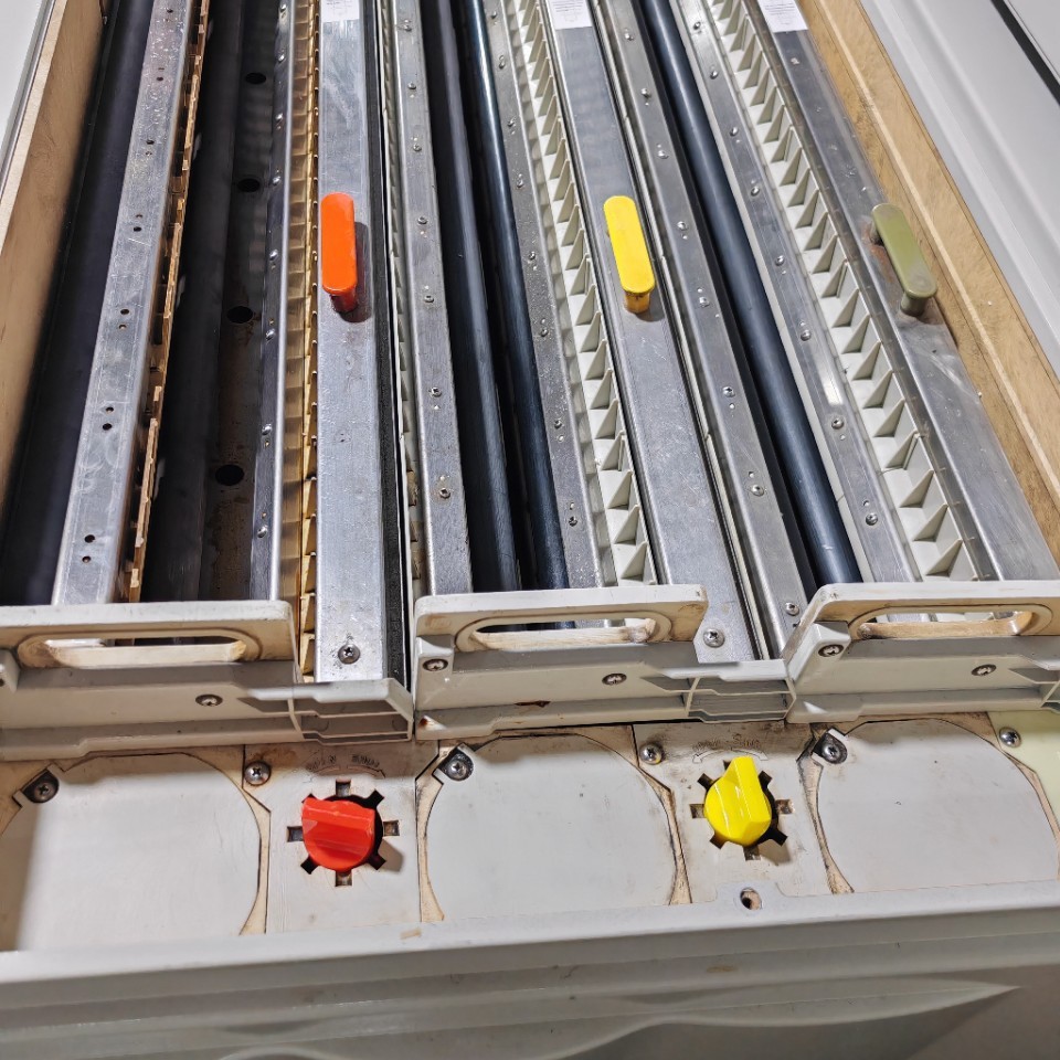 Photo Typesetting Machine, Light Painting Machine, Ctp Direct Plate Making Machine, Mesh Screen Knife God 6120