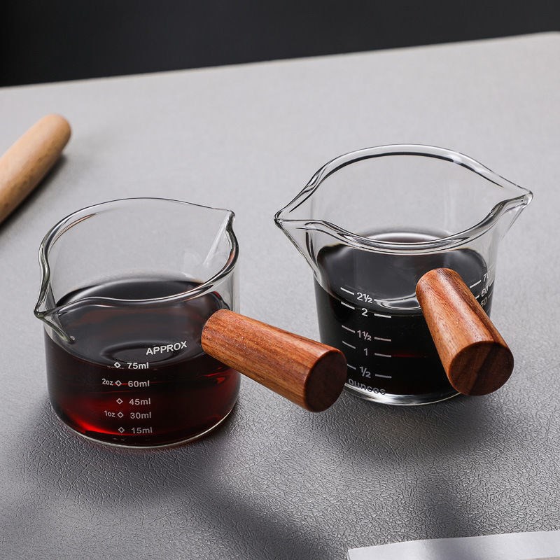 Side wooden double-mouth small milk cup transparent glass with scale measuring cup espresso cup small milk jar