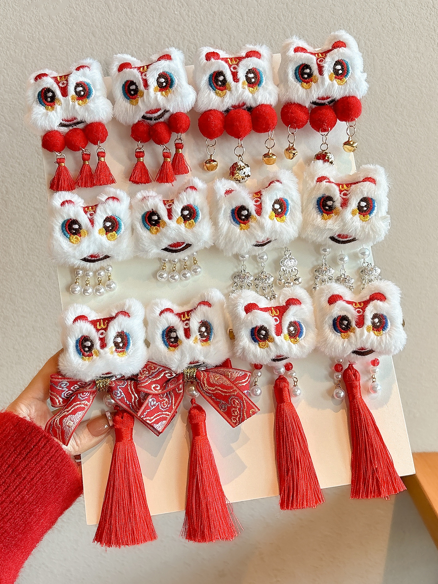 Children's Plush Lion Awakening Hairpin 2025 New Style Girls New Year Antique Style Headwear Girls Cute Hairpin New Year Hair Accessories