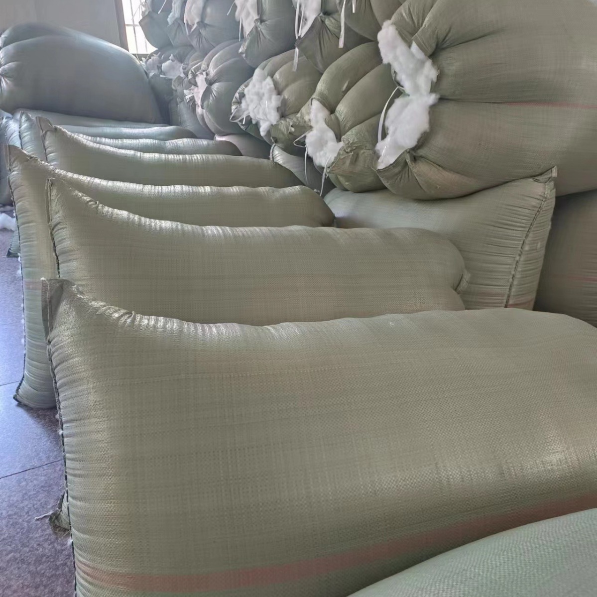 Yiwu Manufacturer High Elastic Environmentally Friendly Pp Cotton Pillow Plush Toy Filling Cotton Sofa Pillow Fluffy Cotton Wholesale