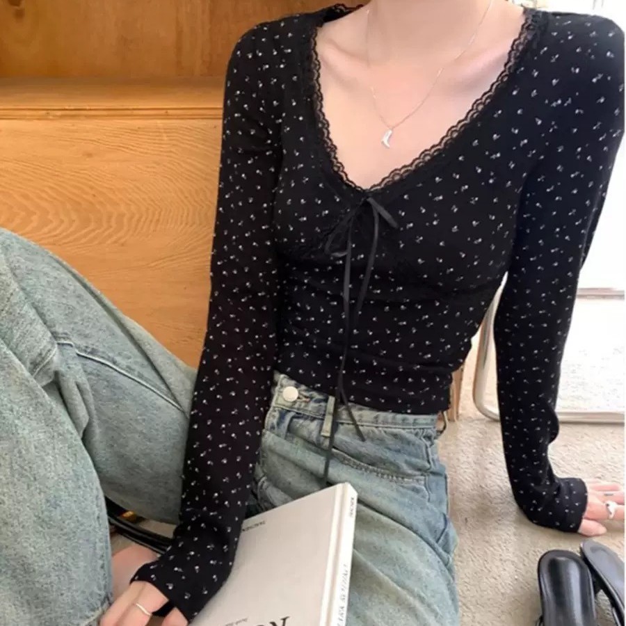 Designed Lace Long-Sleeved Gray T-Shirt for Women in Winter Niche Chic Slim-Fitting Bottoming Shirt Pure Desire Inner Top