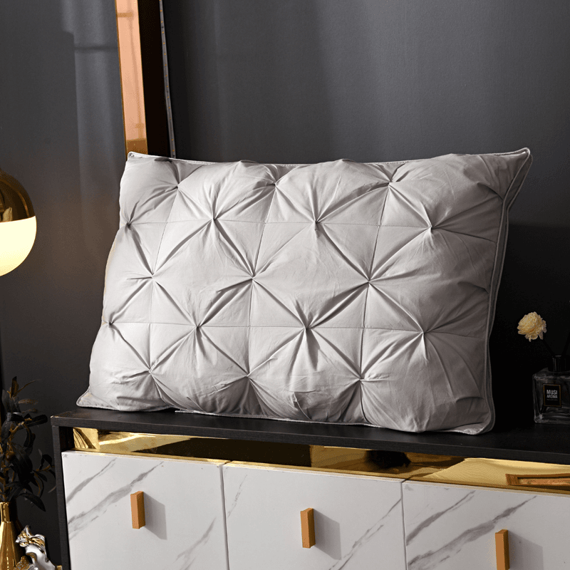 Manufacturer Processes and Customizes Cross-Border Twisted Feather Velvet Pillows, Hotel Pillows, Home Adult Single Pillows, Pillow Cores